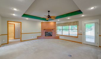 112 River Oaks Dr, Bainbridge, GA 39819