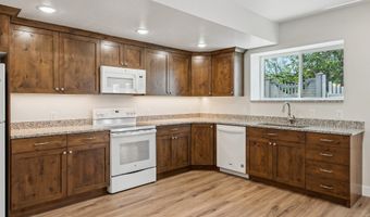 735 E 850 S, Centerville, UT 84014