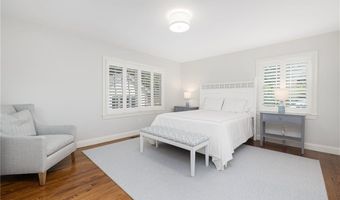 10 Linden Gate Ln, Newport, RI 02840
