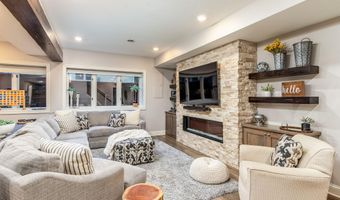 3728 Bridgeport Dr, Ames, IA 50010