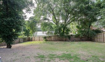517 W 3rd St, Anderson, MO 64831