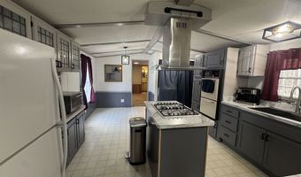82 Sunset Cir, Campton, NH 03223