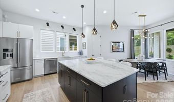 3116 Creighton Dr, Charlotte, NC 28205
