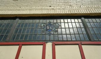 6105 Vine St, Cincinnati, OH 45216