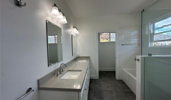 5872 Haleola St, Honolulu, HI 96821