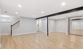 6524 27TH St N, Arlington, VA 22213