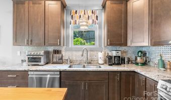 37 Bryant St, Asheville, NC 28806