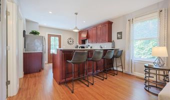 48 Garfield Ave, Bristol, RI 02809