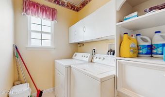 14 Edgewater Path, Barnegat, NJ 08005