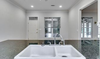 121 Poplar Ridge Dr, Brandon, MS 39047
