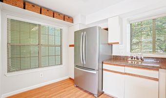 10824 ANTIGUA Ter #201, Rockville, MD 20852