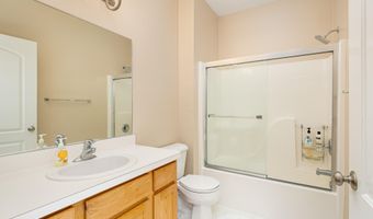 2906 N Knightsbridge Cir, Ann Arbor, MI 48105