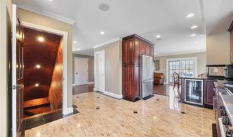 83 Central Ave, Amityville, NY 11701