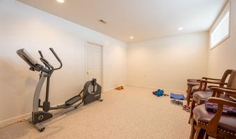 2222 Stonebridge Dr N, Ann Arbor, MI 48108