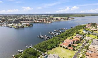 6111 LAGOMAR Ln, Apollo Beach, FL 33572