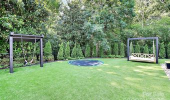 906 Colonial Dr, Albemarle, NC 28001