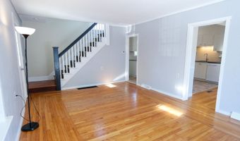 85 Ivy St, Branford, CT 06405
