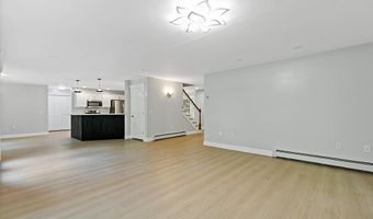 25 Lake Grove Ln, Auburn, ME 04210