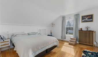 599 E Main Rd, Middletown, RI 02842