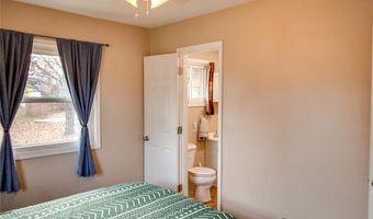 5230 Wick Way Dr, Alton, IL 62002