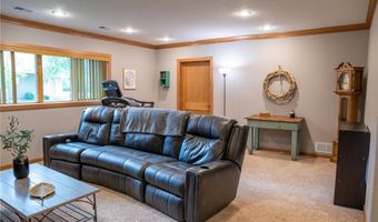 1804 Wildflower Ln NE, Alexandria, MN 56308