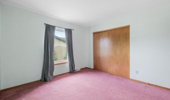 6025 RANDAL Ln, Caledonia, WI 53402