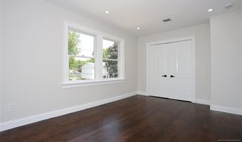 14 Byrne Pl, Bergenfield, NJ 07621