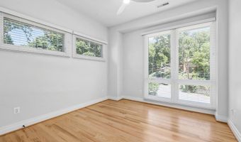 924 28TH St S, Arlington, VA 22202