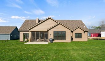 2008 Bogey Ct, Auburn, IN 46706
