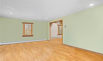 6 Lake Dr, North Providence, RI 02904