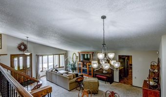 608 Manor Ct, Altoona, WI 54720