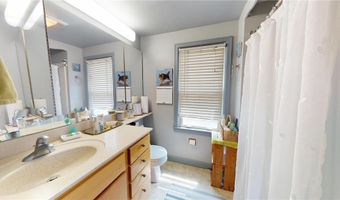 1015 W William St, Albert Lea, MN 56007