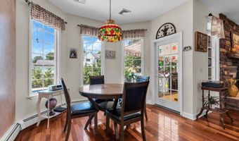 490 Arlington Ave S, Bayville, NJ 08721