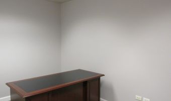 275 Stonegate Rd, Algonquin, IL 60102