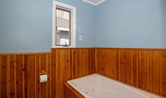 98 Circle St, Barre, VT 05641