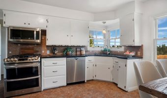 8615 Skyline Dr, Los Angeles, CA 90046