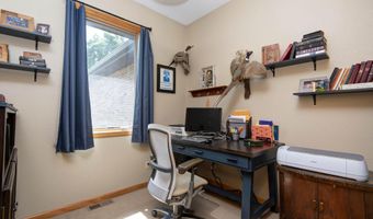 6879 Highway O, Ash Grove, MO 65604