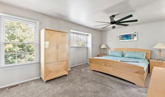 4 DEERFIELD Ct, Bordentown, NJ 08505