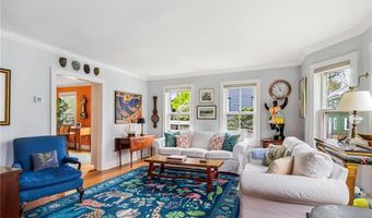 15 Cross St, Newport, RI 02840