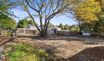 400 Schooner Ave, Jamestown, RI 02835