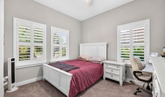 6104 SHADOWLAKE Dr, Apollo Beach, FL 33572