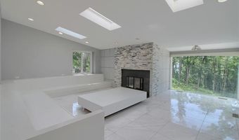 341 Corrie Rd, Ann Arbor, MI 48105