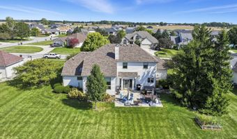 303 Hunters Rdg, Auburn, IN 46706