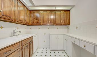 2939 VAN NESS St NW 727, Washington, DC 20008