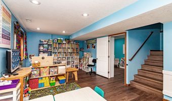 1704 31st Ave SW, Altoona, IA 50009