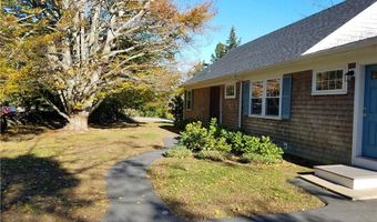 1312 Wapping Rd, Middletown, RI 02842
