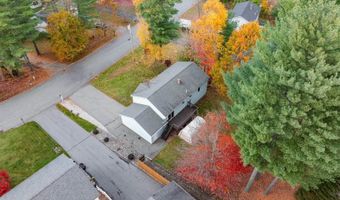 42 Yankee Ave, Bangor, ME 04401