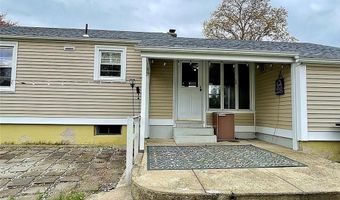 30 Althea Dr, Cranston, RI 02920