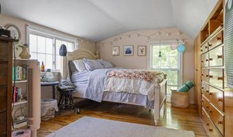 81 Richardson St, Bath, ME 04530