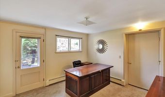 73 South St, Burlington, VT 05401